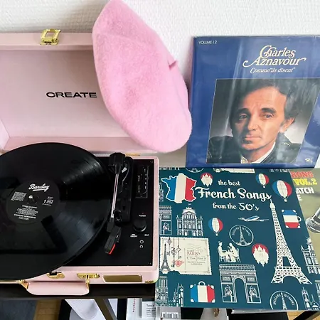 Eiffel Tower View Апартаменты