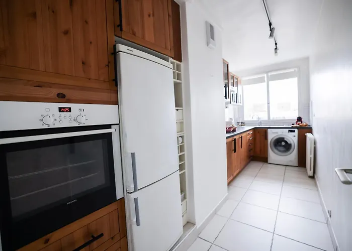 Apartment Eiffel Tower View