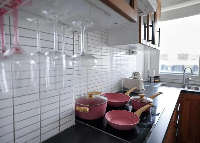 Eiffel Tower View Apartman *