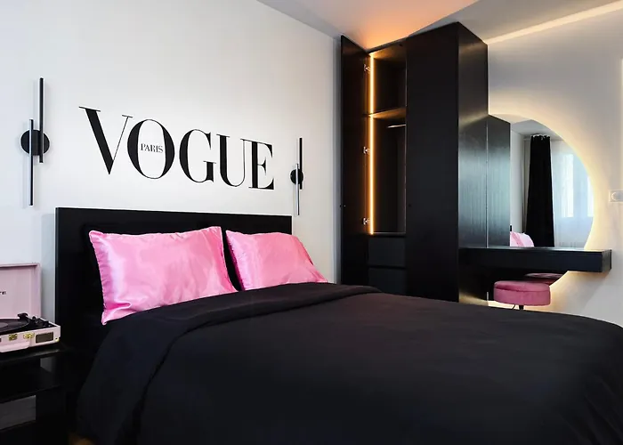 Eiffel Tower View Apartman *